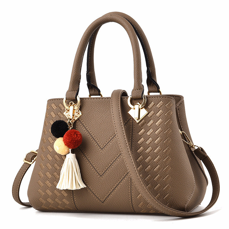 Ladies Hand Bag, Luxurious look, real tool for Women!