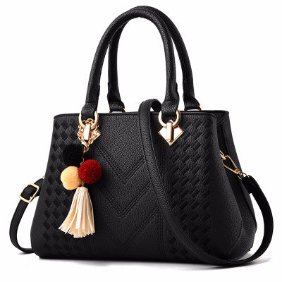 Ladies Hand Bag, Luxurious look, real tool for Women!