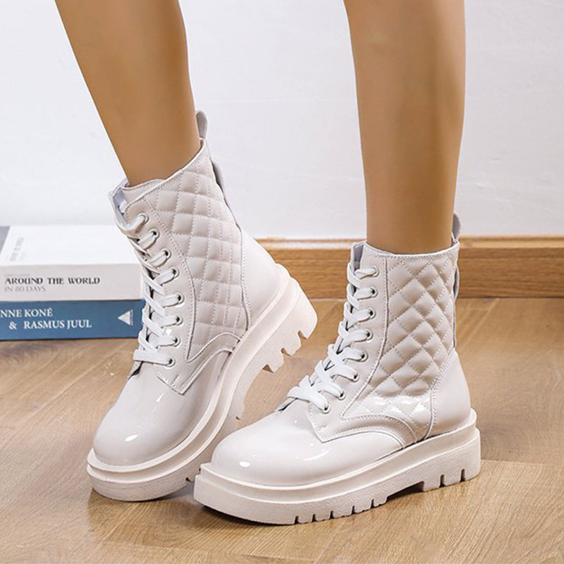 Women's expensive look, hight top boots.